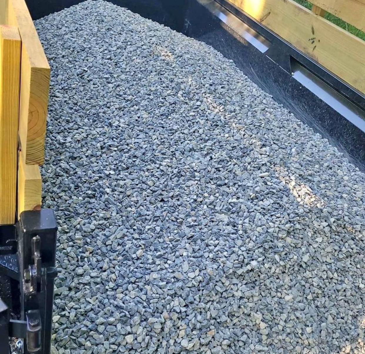Pea Gravel (Regular Gravel)